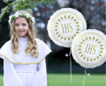 Balon foliowy okrągły IHS Godan (46cm) w kolorach biało-złotym. Balon na hel lub powietrze. Symboliczna dekoracja na Pierwszą Komunię Świętą.