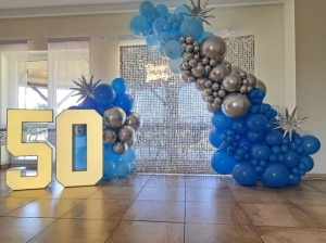 Ścianka balonowa kwadrat tło cekinowe złoto szampańskie, złoto/sky blue/mid blue new