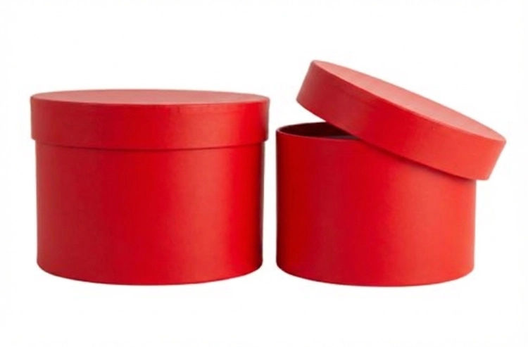 flowerbox-welurowy-czerwony-red-15cm-pudelko-na-roze.jpg