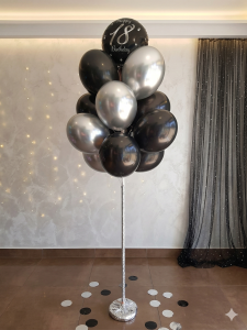 Wynajem Stojaka z Kompozycją 12 Balonów Lateksowych + Balon Foliowy z Kolekcji