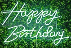 Kompaktowy Neon LED "Happy Birthday" 32x42cm – WYNAJEM