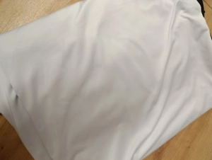 Wynajem Tła na Stelaż Łukowy 180x90 cm – Biały Pokrowiec | Tychy