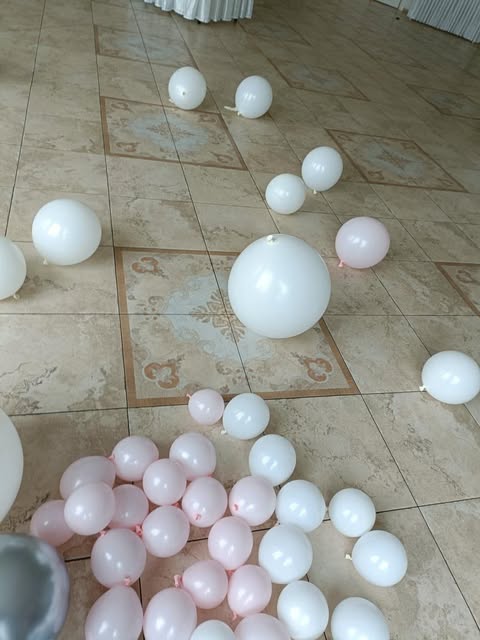 Ile helu potrzebuję do balonów? Sprawdź nasz darmowy Kalkulator Helu!